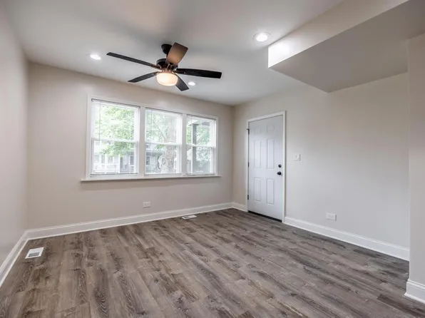 2821 N Campbell Ave #2F, Chicago, IL 60618