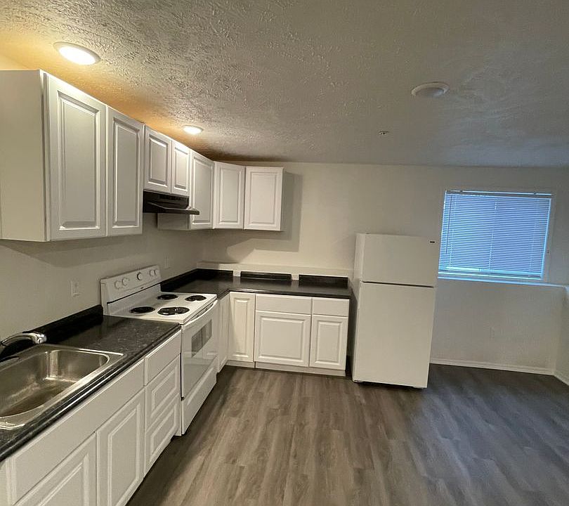 1st image of 1717 E Mission Ave #11