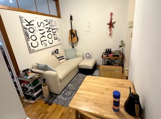 206 Thompson St #2, New York, NY 10012