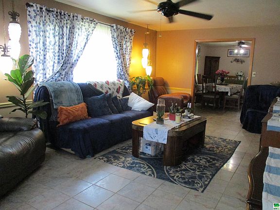 3rd image of 2636 160th St