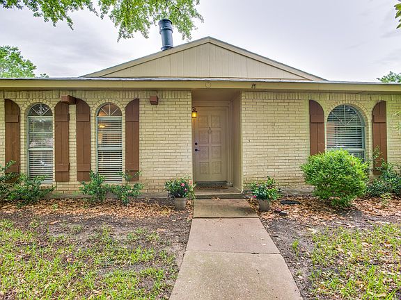 3rd image of 3725 McKinley Dr