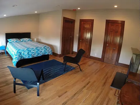 Rented by R New York | media 54