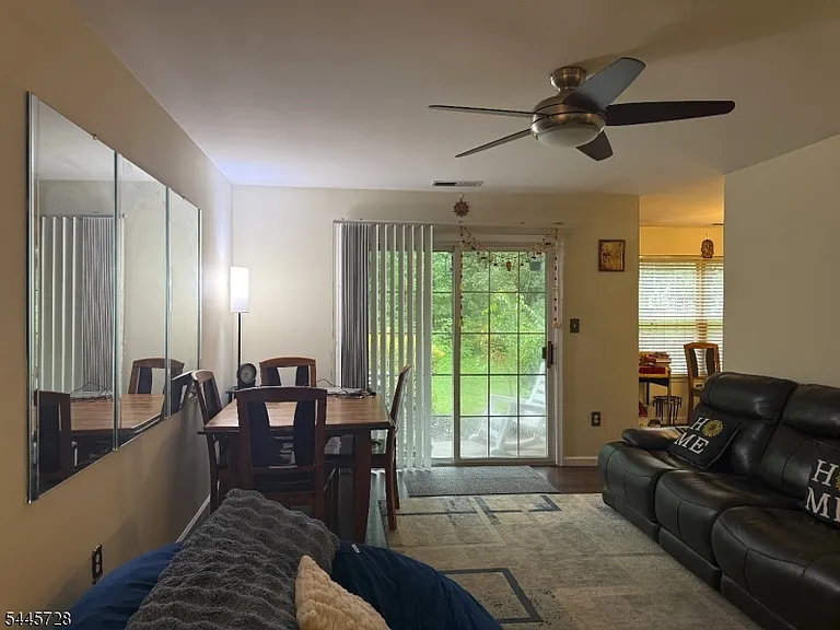 58 Waugh Ct — Photo 12