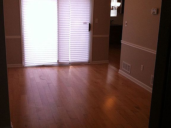 4th image of 101 Upper Valley Ln