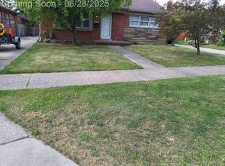 18415 Oakwood Blvd, Dearborn, MI