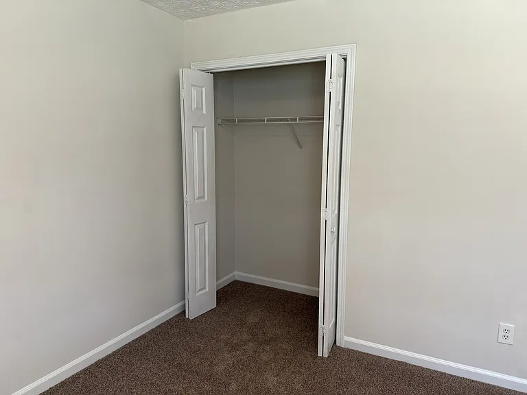 Cresthill Townhomes — Photo 19