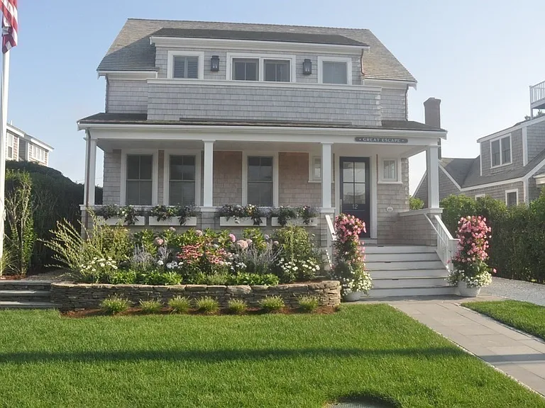 E Lincoln Ave — Photo 22