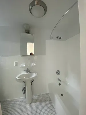 Rented by City Connections Realty | media 9