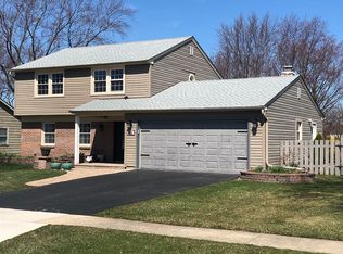 235 Compton Ln, Schaumburg, IL 60194
