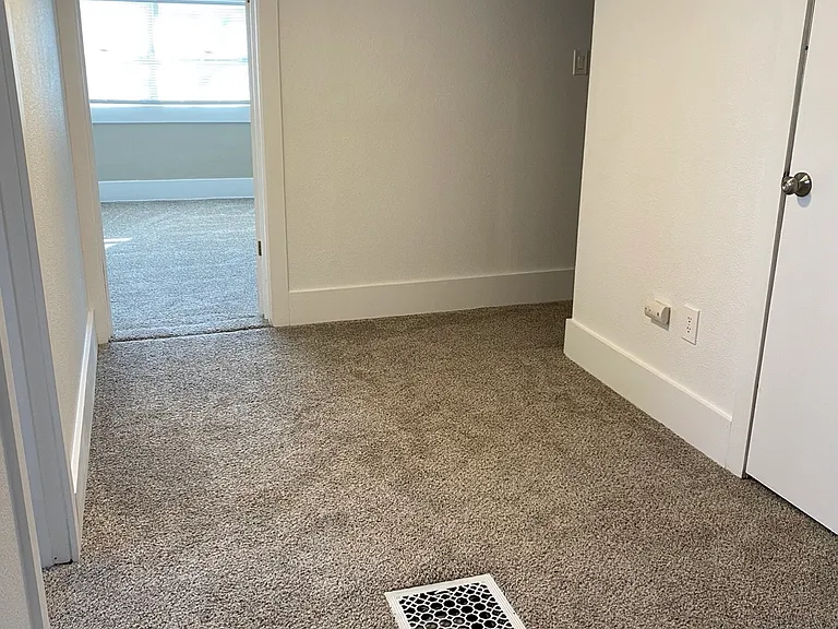2915 W Platte Ave — Photo 5