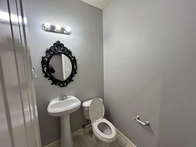 3904 Brush Creek Trl — Photo 25