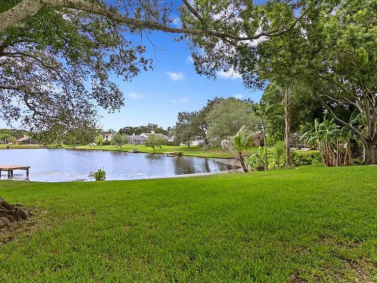 8412 Ridgebrook Cir — Photo 57