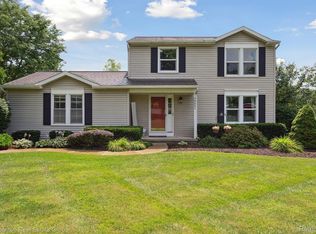 30051 Lamplighter Ct, New Hudson, MI