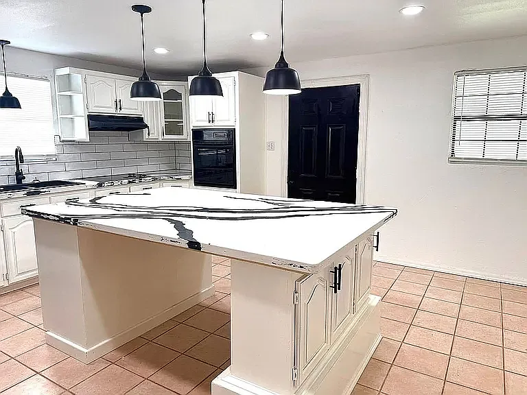 130 Forest Ave — Photo 6