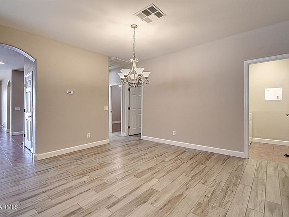 3rd image of 11006 W Woodland Ave