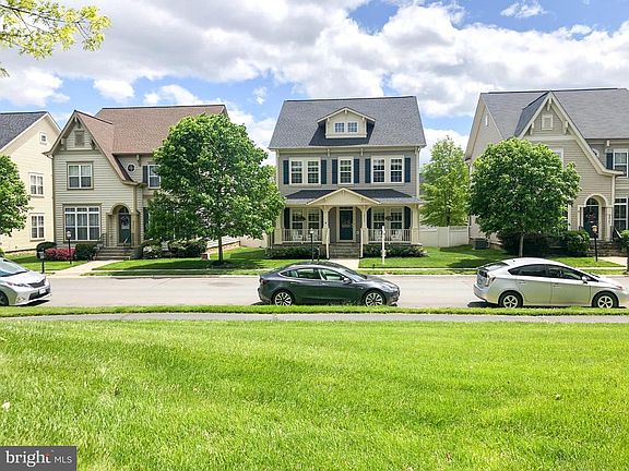 3rd image of 22753 Courtland Park Dr