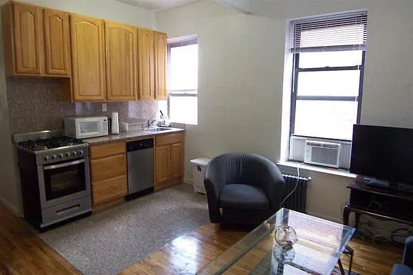 Rented by Susan Finkel, LREB | media 42