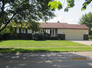 602 S Westphalia St, Westphalia, MI 48894