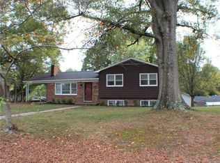 2210 Woodlawn St, Kannapolis, NC 28083