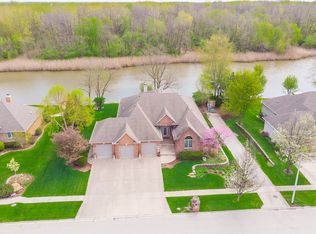 1905 Erin Ln, Morris, IL