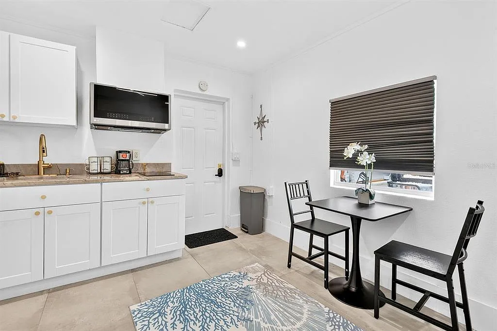 1 bed, 450 sqft, $1,650 — Photo 3