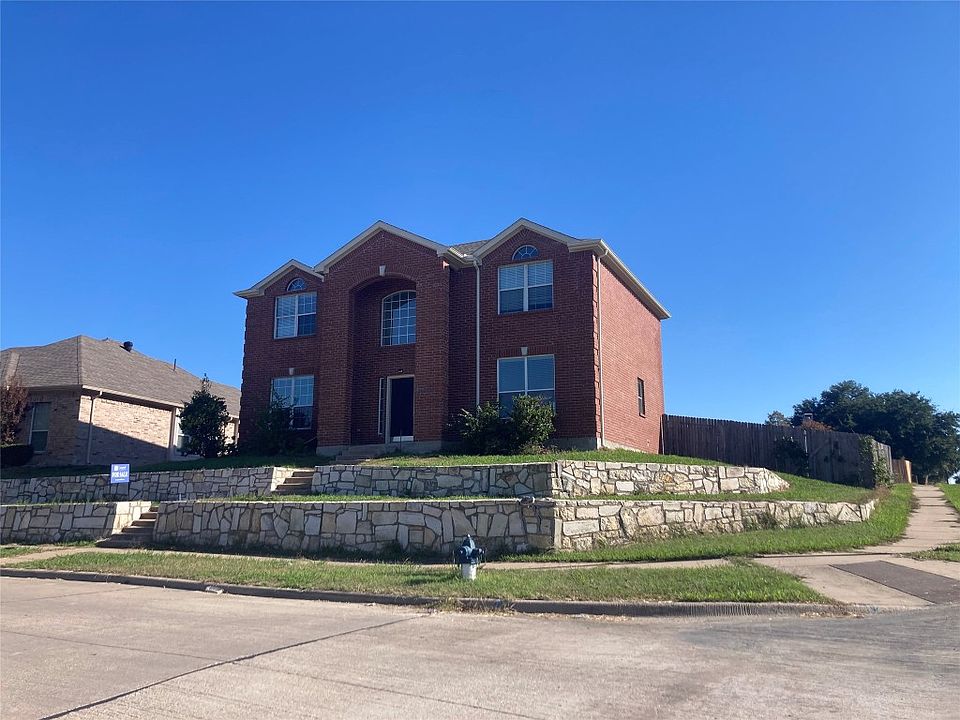 1st image of 5833 Macgregor Dr