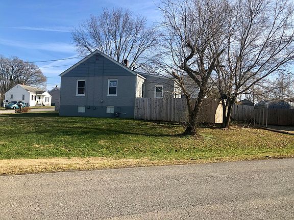 3rd image of 3922 Tyler Ave NW