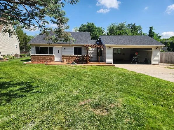 7359 Longworth Dr, Brighton, MI 48116