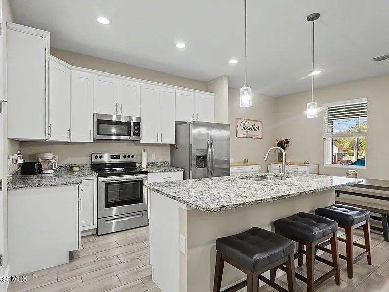 1835 Eugenia Ct NW — Photo 6