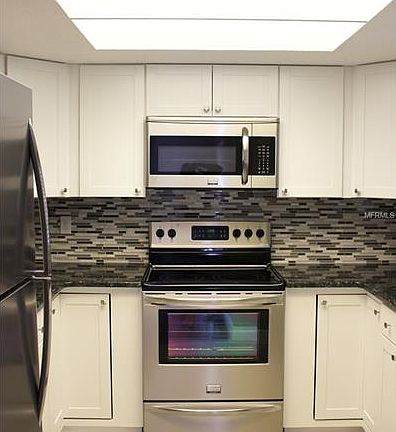 3rd image of 90 Cypress Pl