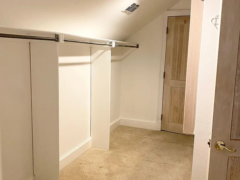 2508 State St #6 — Photo 22