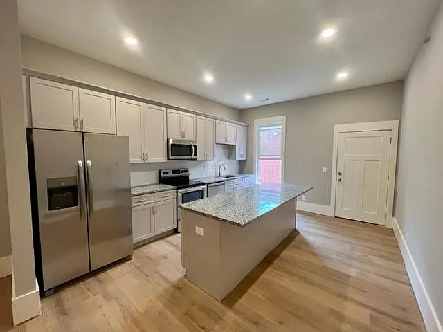 4142 N Swann St — Photo 3