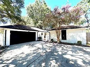 2719 Tinechester Dr — Photo 2