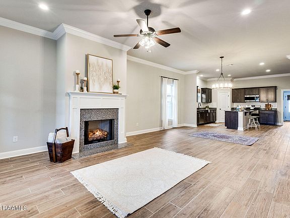 3rd image of 103 Spider Lily Ln