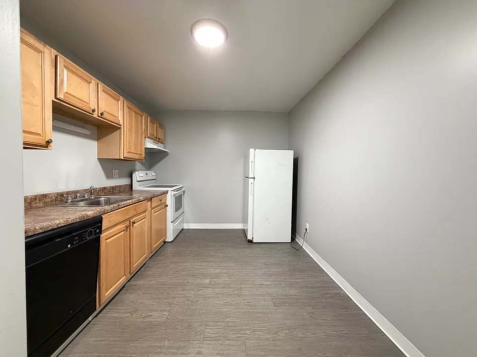 258 Eastern Ave #3