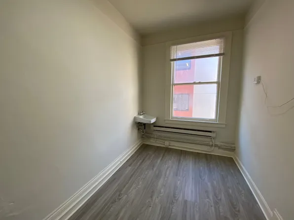 705 Broadway #32, San Francisco, CA 94133