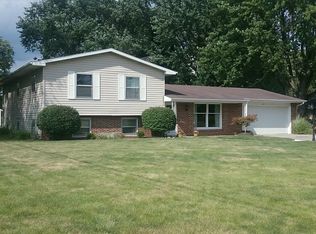 9442 Carriage Ln, Fort Wayne, IN 46804