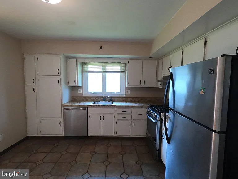 436 S Suffolk Dr — Photo 24