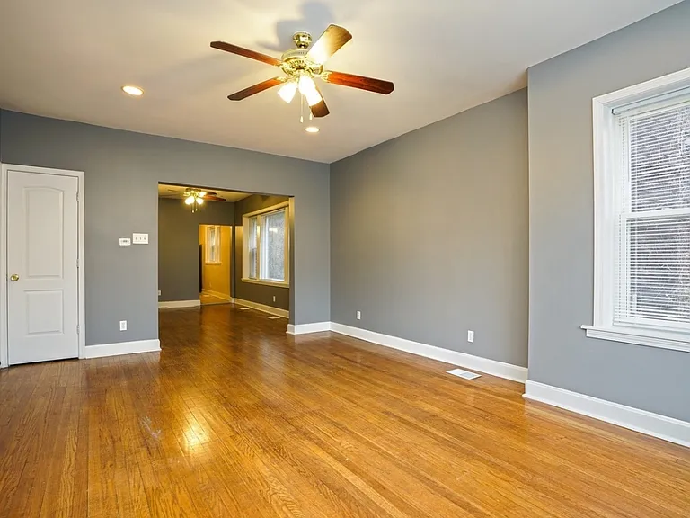 1049 N Massasoit Ave #1 — Photo 10