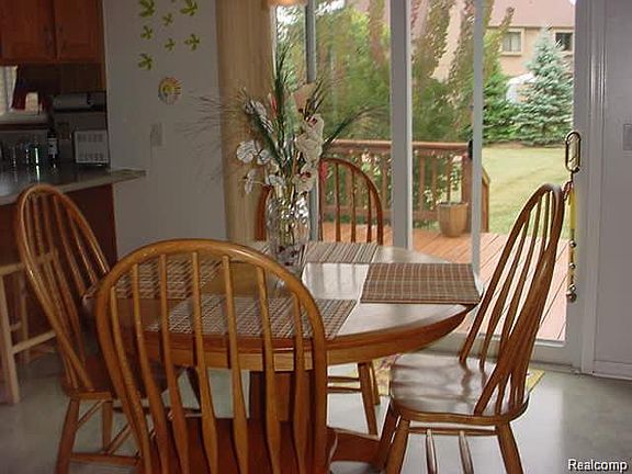5th image of 29980 Kingsway Dr