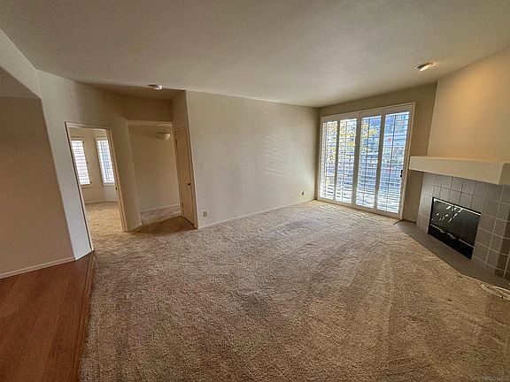 5th image of 510 Camino De La Reina Unit 206