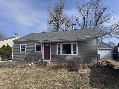 3735 Kencrest Dr NE, Cedar Rapids, IA, 52402