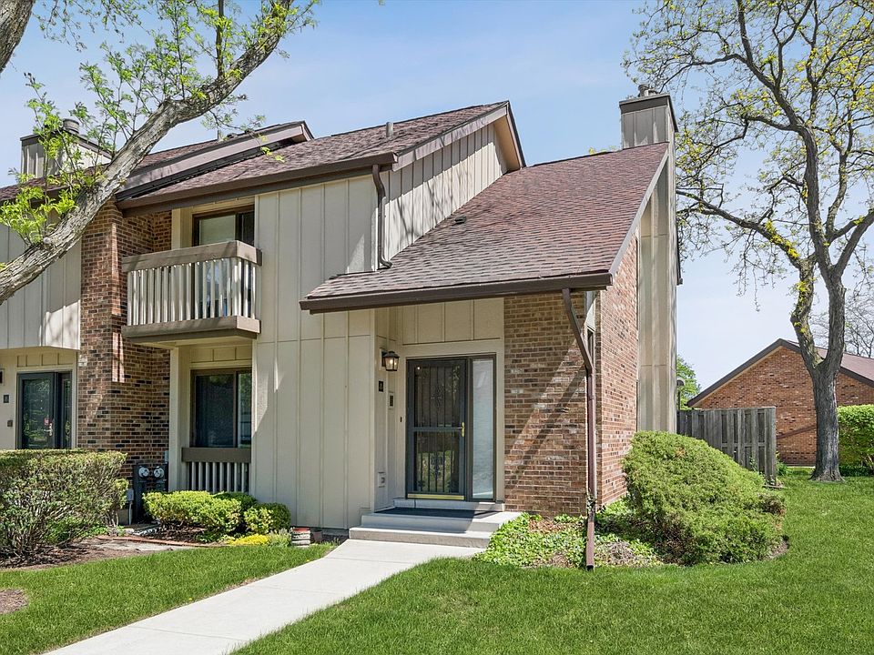 1st image of 32 Kyle Ct #32