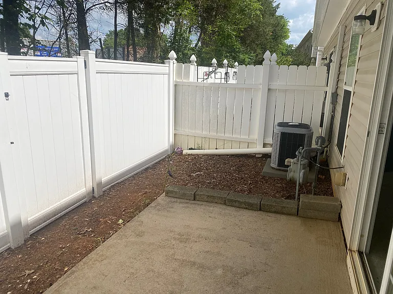3931 Fountain Village Ln — Photo 4