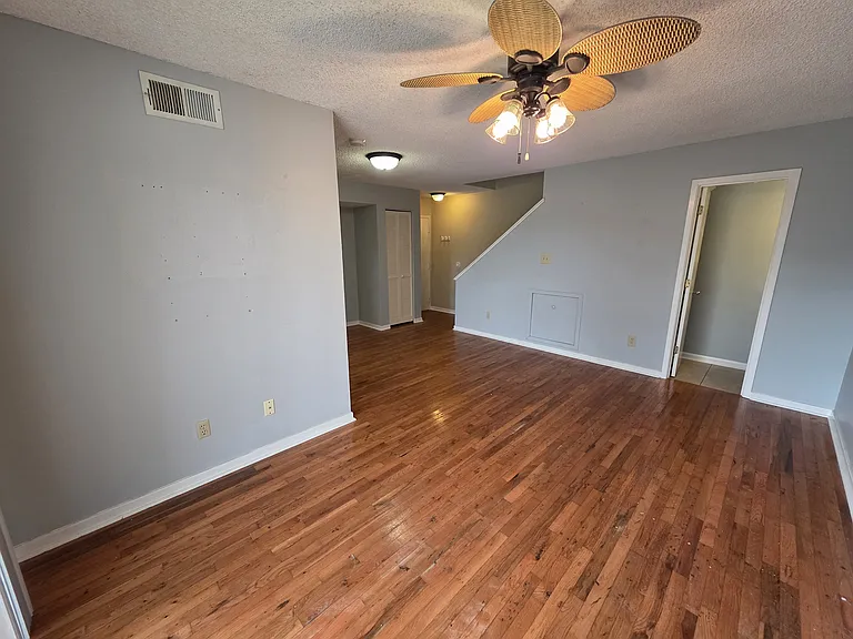 317 Hayden Rd #6 — Photo 4