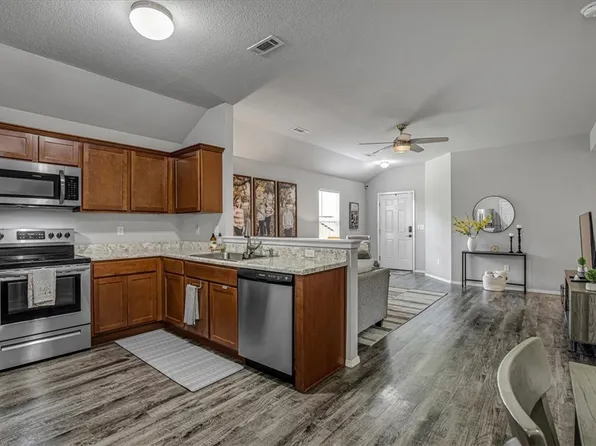 2023 S B Pl, Rogers, AR 72758