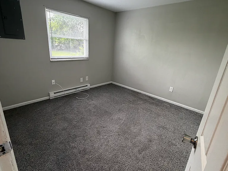 920 N Detroit St — Photo 5
