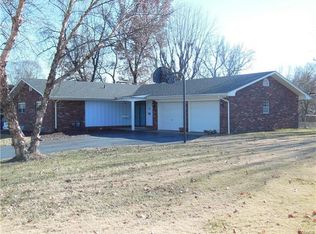 236 Country Club Ln, Belleville, IL