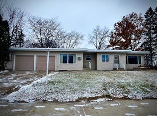 214 1st St N, Montgomery, MN 56069
