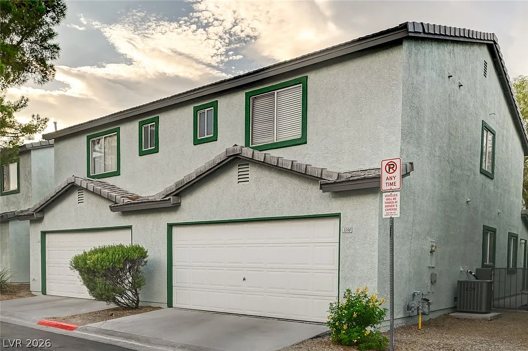 3 bed, 2.5 bath, 1265 sqft, $1,800 — Photo 2
